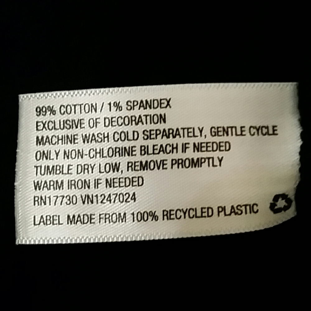 Universal Thread top. Size medium. - Picture 8 of 11